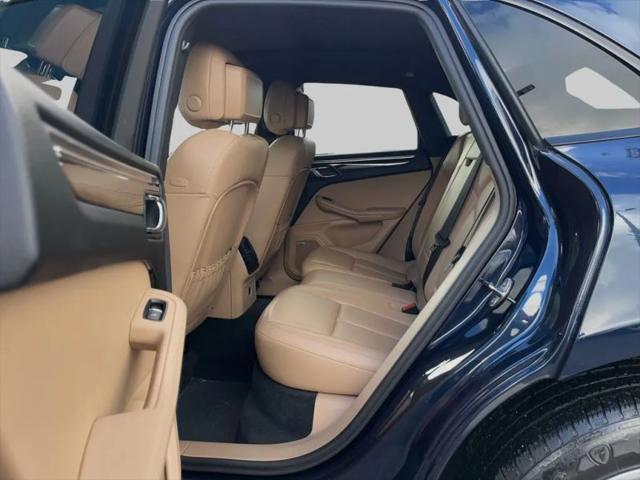 2021 Porsche Macan Base