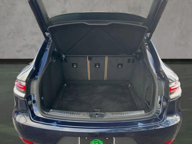 2021 Porsche Macan Base