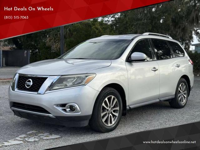 2015 Nissan Pathfinder SV for sale in Tampa, FL