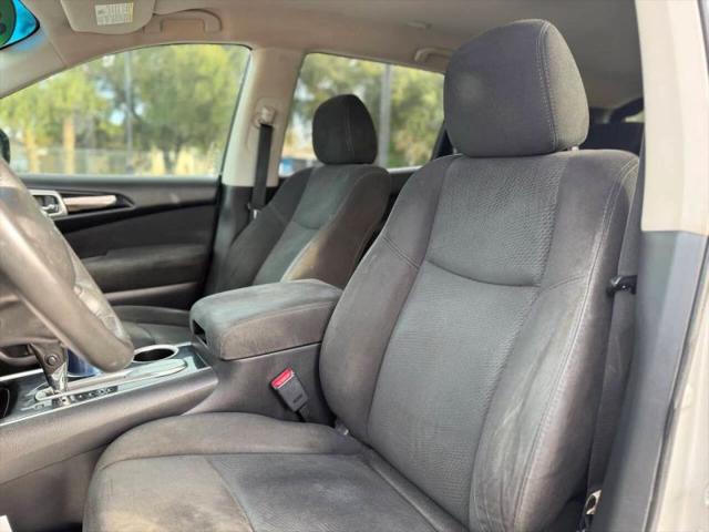 2015 Nissan Pathfinder SV