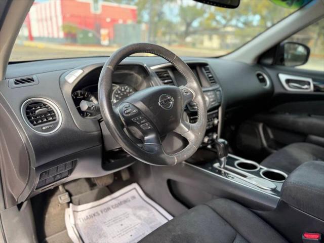2015 Nissan Pathfinder SV