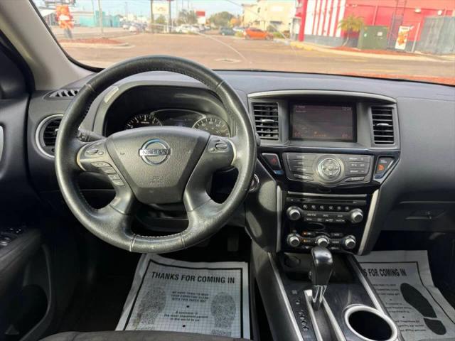 2015 Nissan Pathfinder SV