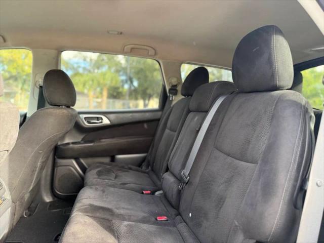 2015 Nissan Pathfinder SV