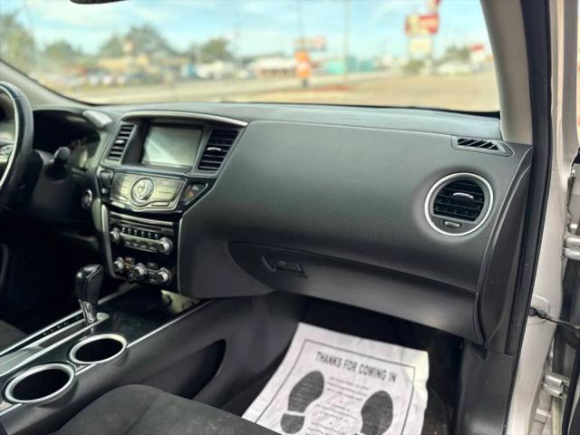 2015 Nissan Pathfinder SV