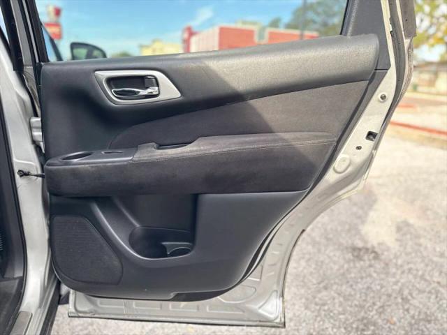 2015 Nissan Pathfinder SV