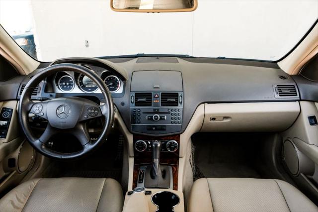 2011 Mercedes-Benz C-CLASS C 300 Luxury