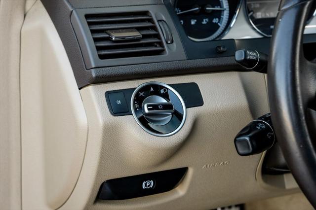 2011 Mercedes-Benz C-CLASS C 300 Luxury