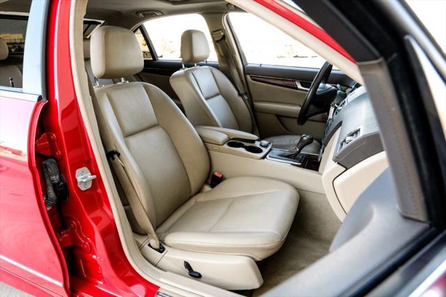 2011 Mercedes-Benz C-CLASS C 300 Luxury