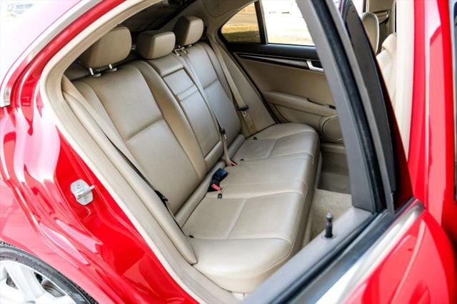 2011 Mercedes-Benz C-CLASS C 300 Luxury