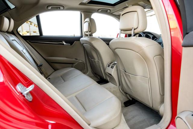 2011 Mercedes-Benz C-CLASS C 300 Luxury