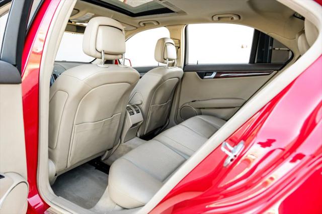 2011 Mercedes-Benz C-CLASS C 300 Luxury