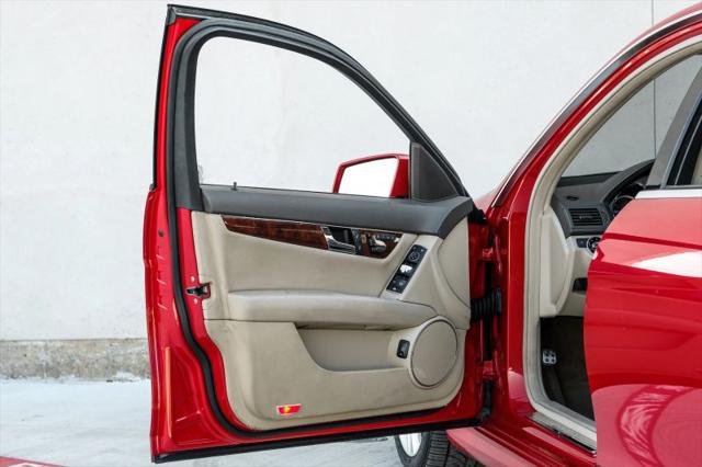 2011 Mercedes-Benz C-CLASS C 300 Luxury