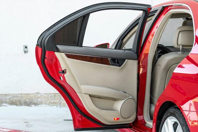 2011 Mercedes-Benz C-CLASS C 300 Luxury
