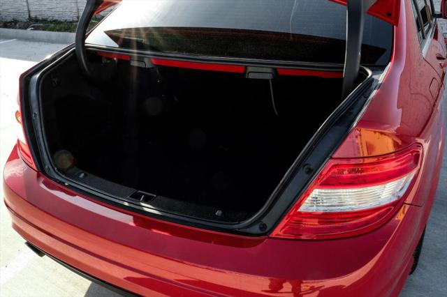 2011 Mercedes-Benz C-CLASS C 300 Luxury