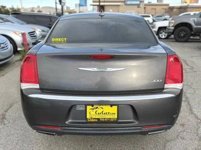 2016 Chrysler 300 Limited