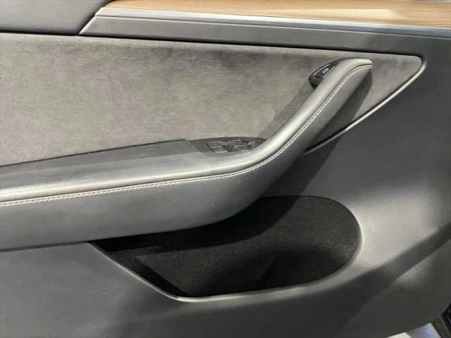 2024 Tesla Model Y Long Range Single Motor Rear-Wheel Drive