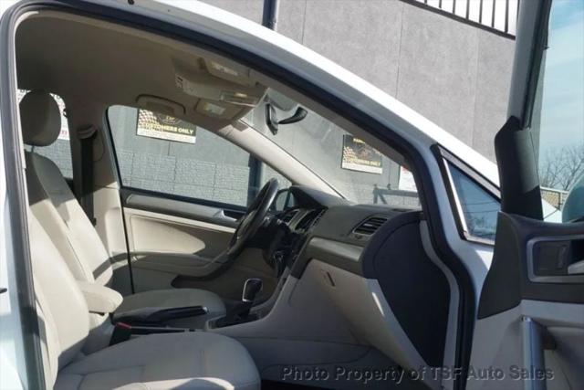 2015 Volkswagen Golf TDI S 4-Door