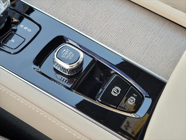 2026 Volvo XC90 Plug-In Hybrid Plus, T8 AWD, Electric/Gasoline, Bright, 7 Seats