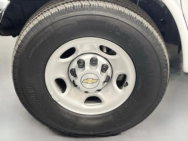2024 Chevrolet Express Cargo Van RWD 2500 Regular Wheelbase WT