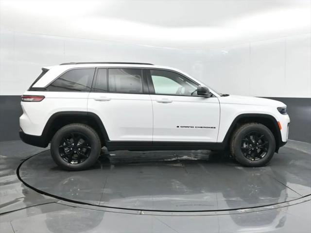 2026 Jeep Grand Cherokee Altitude 4x4