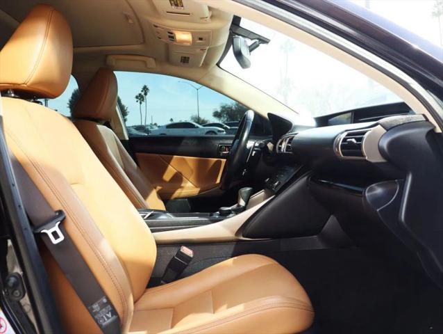 2015 Lexus IS 250 Crafted Line