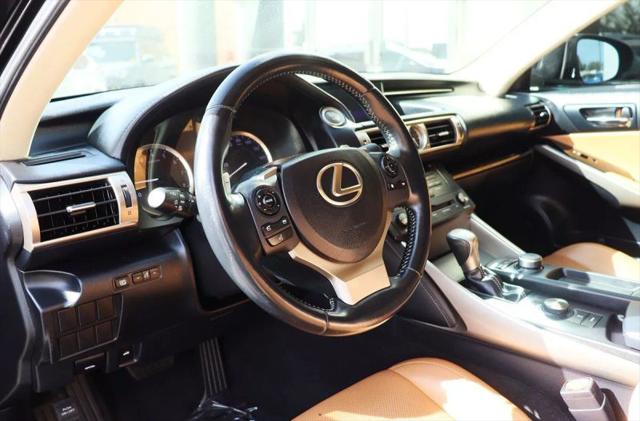2015 Lexus IS 250 Crafted Line