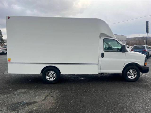 2015 Chevrolet Express Cutaway 3500