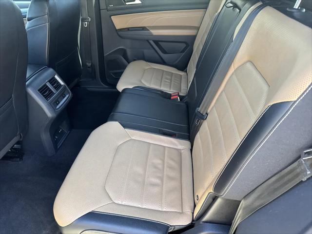 2026 Volkswagen Atlas Cross Sport SEL Premium R-Line