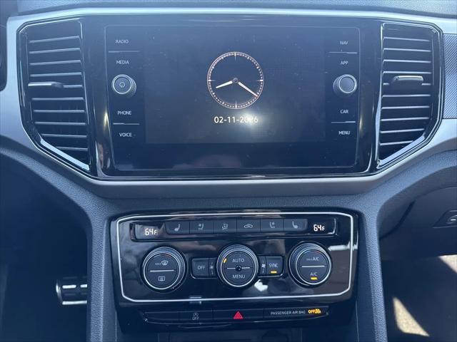 2026 Volkswagen Atlas Cross Sport SEL Premium R-Line