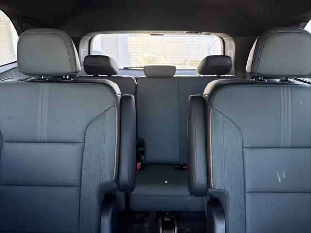 2026 GMC Acadia AT4 AWD