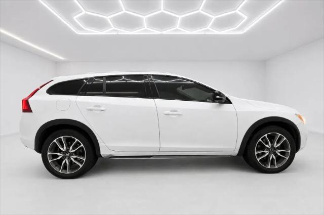 2017 Volvo V60 Cross Country T5