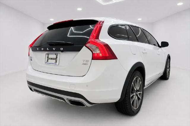 2017 Volvo V60 Cross Country T5