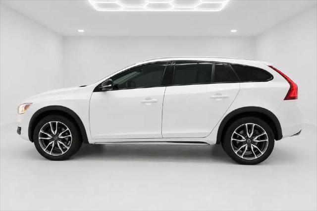 2017 Volvo V60 Cross Country T5