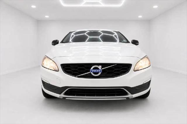 2017 Volvo V60 Cross Country T5
