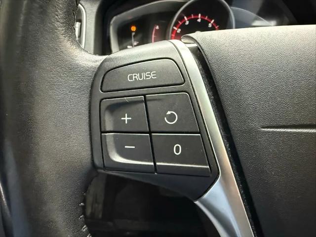 2017 Volvo V60 Cross Country T5