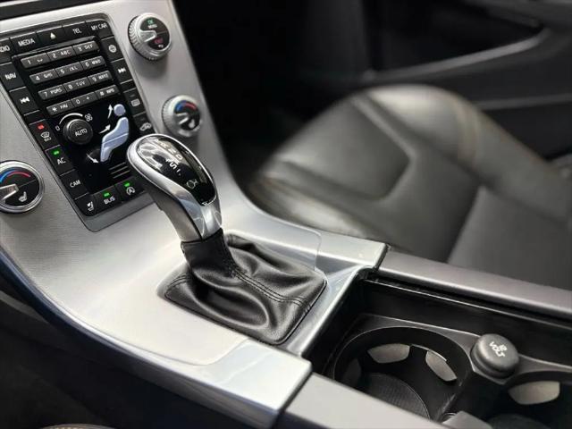 2017 Volvo V60 Cross Country T5