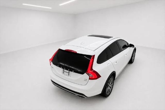 2017 Volvo V60 Cross Country T5