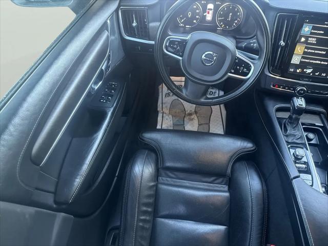 2020 Volvo V90 Cross Country T6