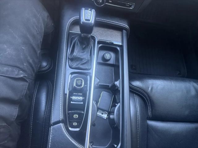 2020 Volvo V90 Cross Country T6