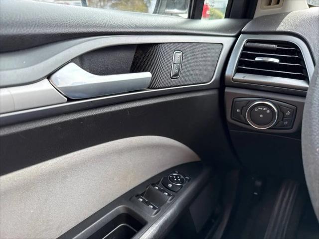 2016 Ford Fusion S