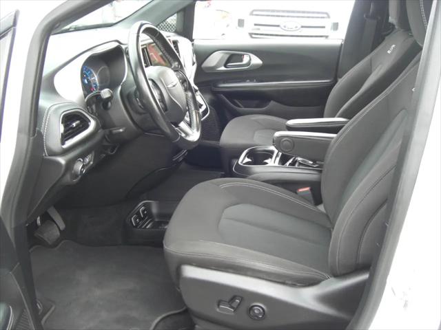 2021 Chrysler Pacifica Hybrid Touring