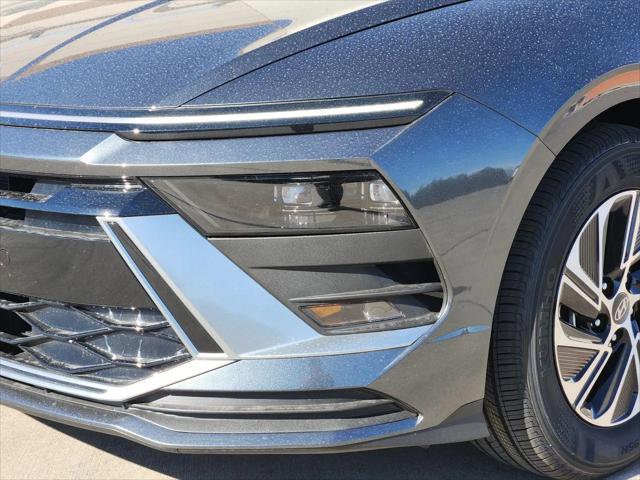 2026 Hyundai Sonata Hybrid Blue