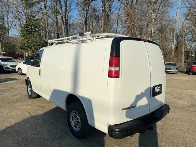 2022 Chevrolet Express Cargo Van RWD 2500 Regular Wheelbase WT