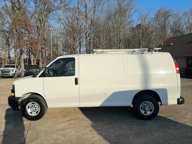 2022 Chevrolet Express Cargo Van RWD 2500 Regular Wheelbase WT