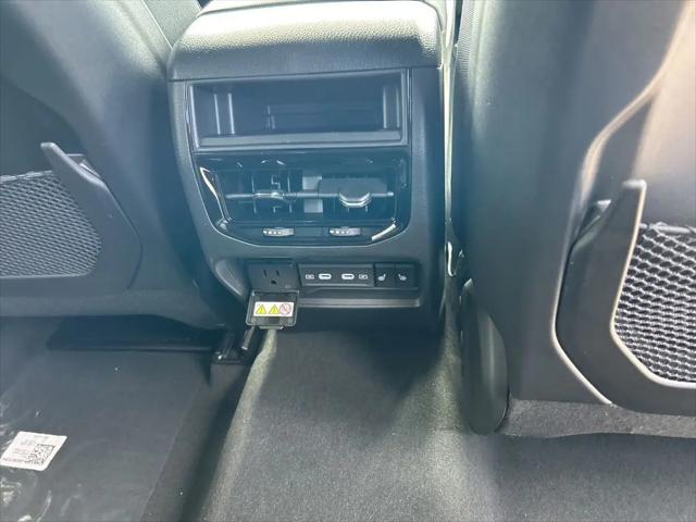 2026 Jeep Grand Cherokee Limited 4x2