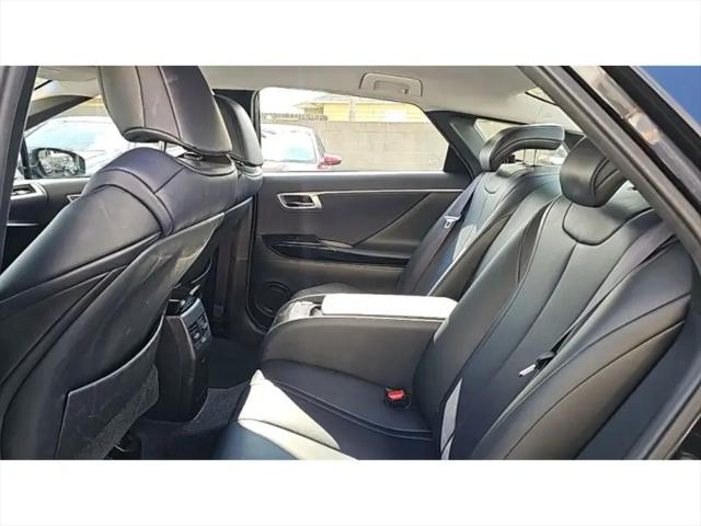 2019 Toyota Mirai Base