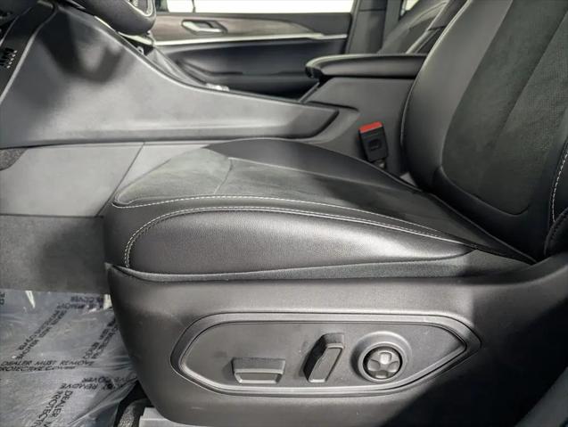 2026 Jeep Grand Cherokee Altitude 4x2