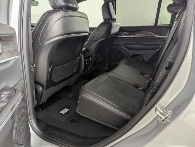 2026 Jeep Grand Cherokee Altitude 4x2