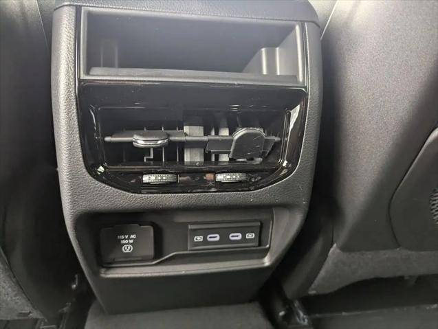 2026 Jeep Grand Cherokee Altitude 4x2