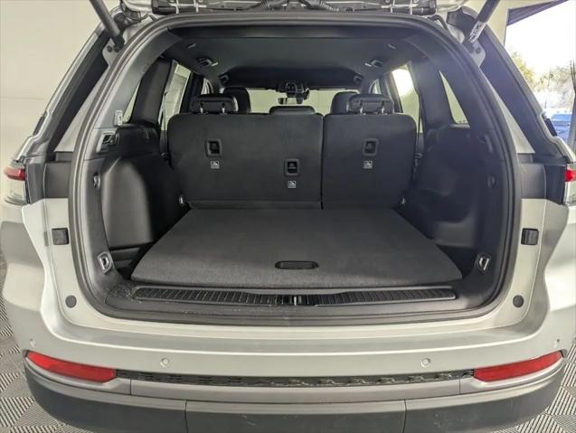 2026 Jeep Grand Cherokee Altitude 4x2